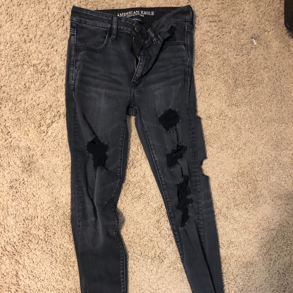 THE BEST American Eagle Ripped Skinny Jeans